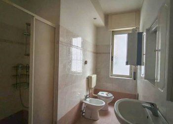 Bagno - Bilocale via Voltri, Genova (zona Voltri) - foto 12