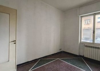 Camera da letto - Bilocale via Voltri, Genova (zona Voltri) - foto 13