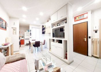 Salone - Three-room apartment largo Luca della Robbia, 44, Torino (neighborhood Pozzo Strada) - photo 3