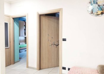 Disimpegno - Three-room apartment largo Luca della Robbia, 44, Torino (neighborhood Pozzo Strada) - photo 7