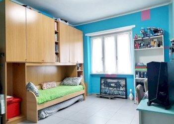 Camera da letto - Three-room apartment largo Luca della Robbia, 44, Torino (neighborhood Pozzo Strada) - photo 10