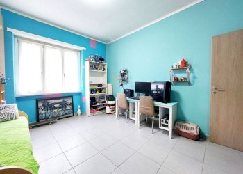 Camera da letto - Three-room apartment largo Luca della Robbia, 44, Torino (neighborhood Pozzo Strada) - photo 11