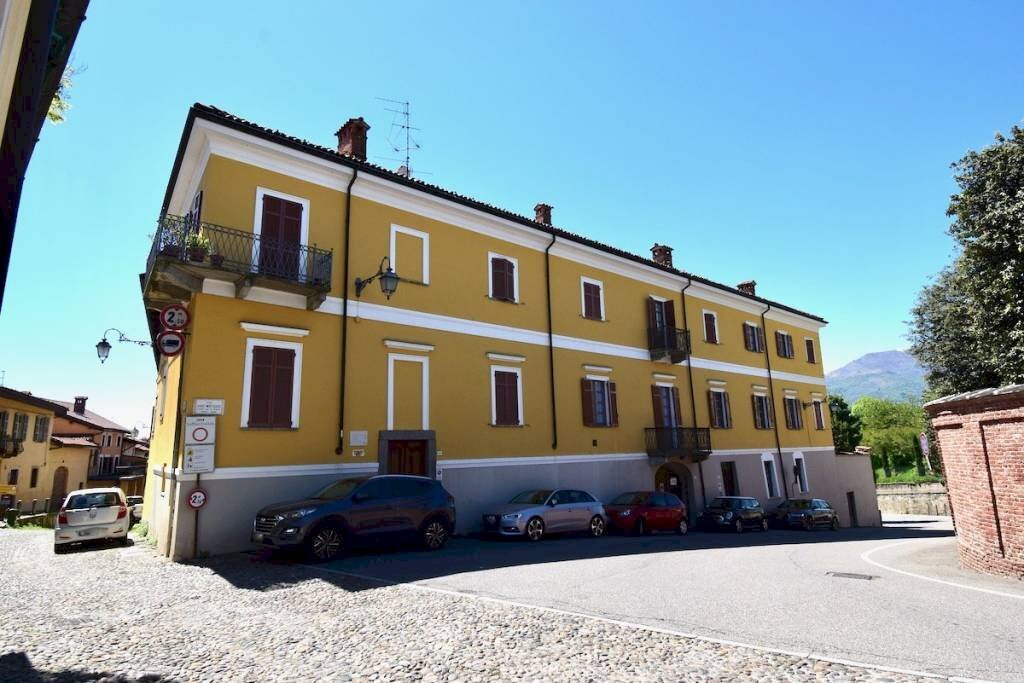 Facciata - Monolocale Costa del Vernato, 77, Biella - foto 1