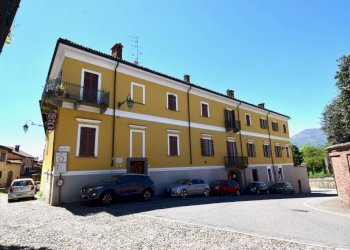 Facciata - Monolocale Costa del Vernato, 77, Biella - foto 1