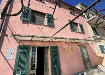 ESTERNO - Casa indipendente VIA CANNETO APPARIZIONE, Genova (zona Apparizione) - foto 1