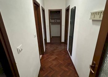 Corridoio - Quadrilocale via Pietro Pomponazzi, Bologna (zona Mazzini) - foto 12