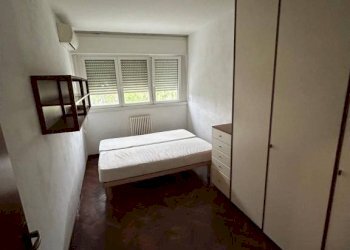 Camera da letto - Quadrilocale via Pietro Pomponazzi, Bologna (zona Mazzini) - foto 14