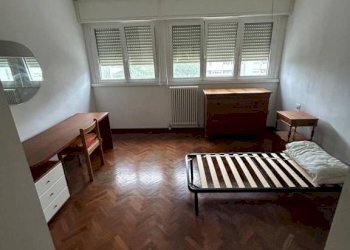 Camera da letto - Quadrilocale via Pietro Pomponazzi, Bologna (zona Mazzini) - foto 17