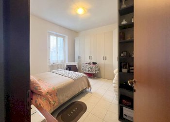 Camera da letto - Bilocale via Giuseppe Mazzini, 6, Cairate - foto 7