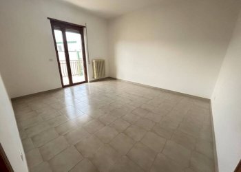 Camera da letto - Trilocale via Francesco Netti, 1A, Cassano delle Murge - foto 8