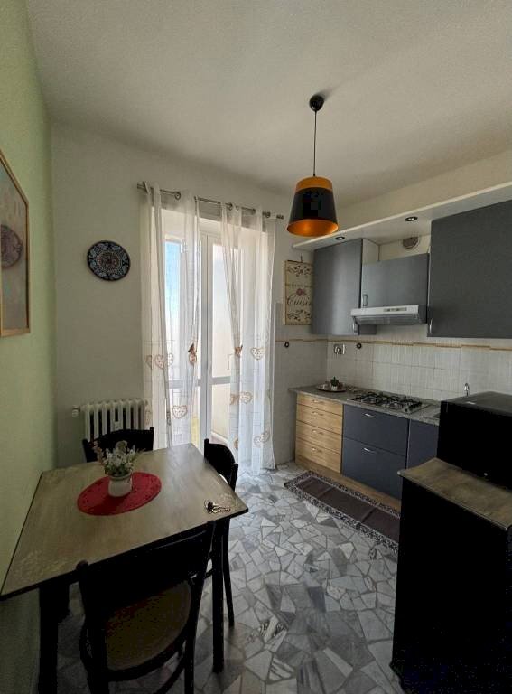 Cucina - Bilocale Lungo Dora Firenze, 19, Torino (zona Aurora) - foto 2