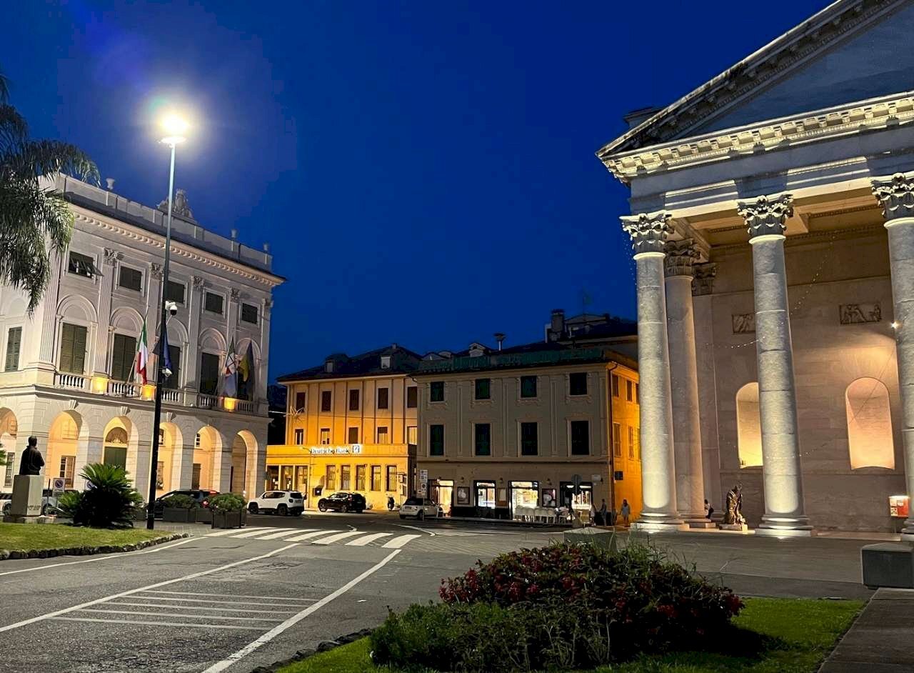 Viste - Three-room apartment via Federico Delpino, Chiavari - photo 1