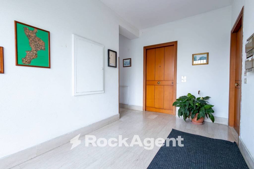 Bilocale viale Brutium, 10, Catanzaro - foto 1