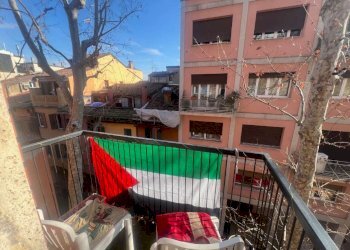 balcone camera 1 - Trilocale via Fontanina, Bologna (zona Centro Storico) - foto 12