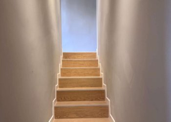 scala interna - Quadrilocale via De Buttieri, Bologna (zona Centro Storico) - foto 18