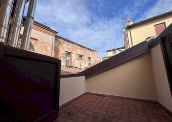 terrazzino - Quadrilocale via De Buttieri, Bologna (zona Centro Storico) - foto 22