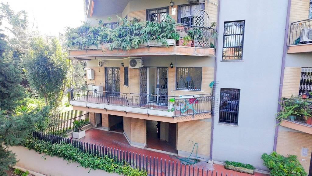 Facciata - Trilocale viale Cesare Pavese, Roma - foto 3