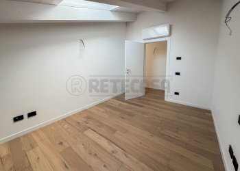 camera da letto - Attico Via F. Magellano, Creazzo - foto 17