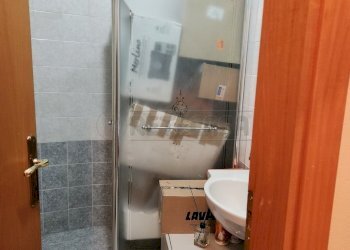 20260205_092332.jpg - Locale Commerciale Piazza della Vittoria, Santa Maria a Monte - foto 5