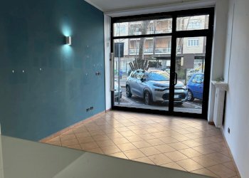 6CB9FE36-F728-4762-A9A6-C294D8D66853.JPG - Locale Commerciale Viale Giovanni XXIII 5, Beinasco - foto 14