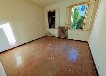 PXL_20250917_160306707.jpg - Casa indipendente Via Tiziano Vecellio 22, Padova - foto 3