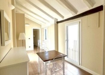 4.jpg - Two-room apartment Bologna (neighborhood Centro Storico) - photo 4