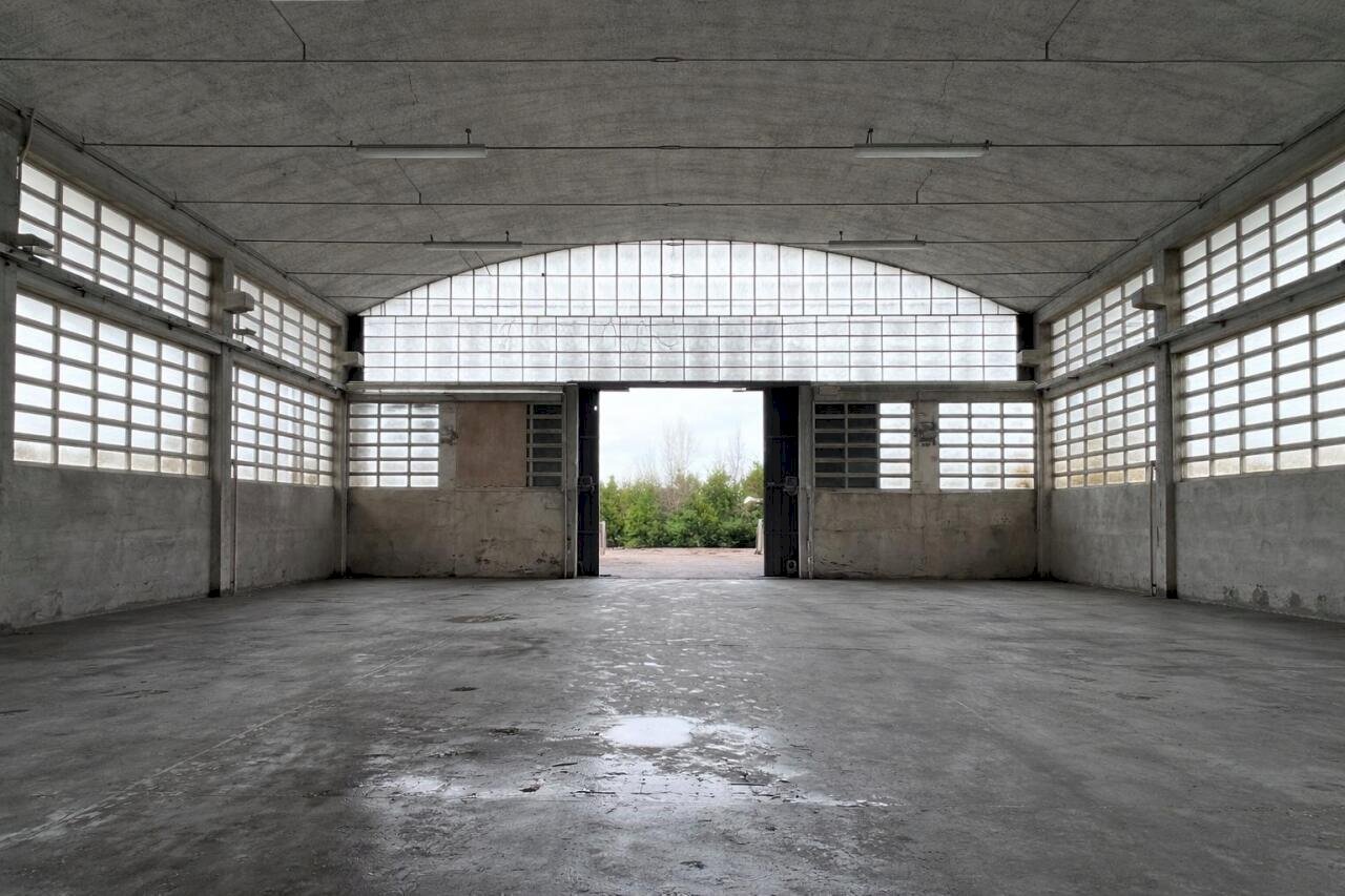 4f342336-74c9-415d-9384-9476df93a3c8.jpg - Locale Commerciale Via Emilia Mariani, Rimini - foto 2