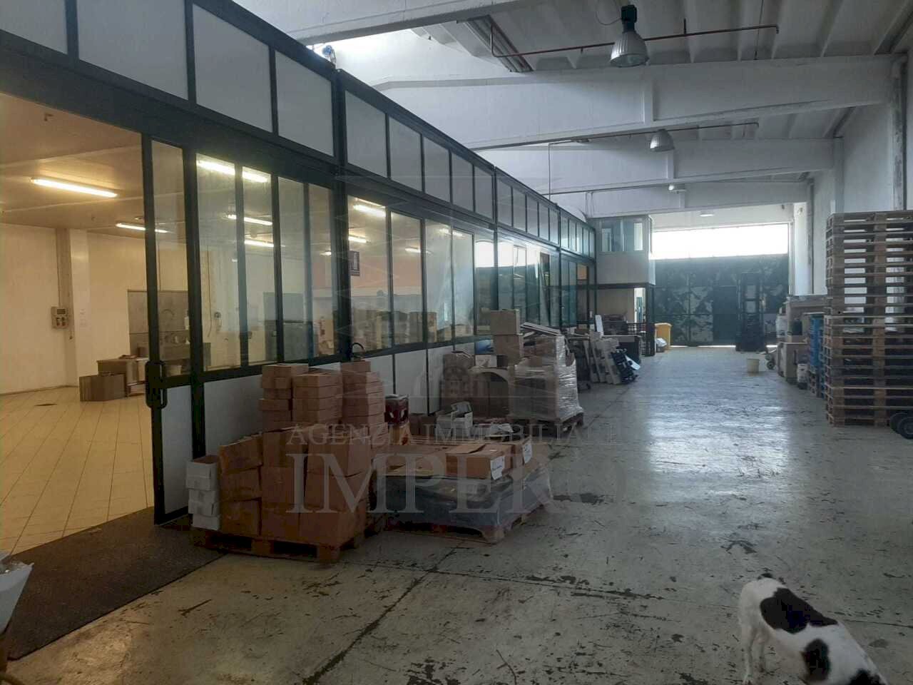 vano - Locale Commerciale Via Braie 1, Camporosso - foto 1