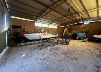 708907fa-2303-450b-afa0-d45d70a99a1b.jpg - Magazzino Via del Combattente 1, Anzio - foto 2