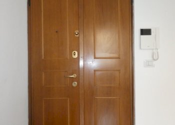 PORTA BLINDATA.JPG - Appartamento Corso Alessandro de Stefanis 42, Genova (zona Staglieno) - foto 19