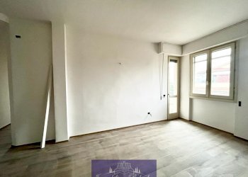 WhatsApp Image 2024-02-15 at 12.15.21 (3).jpeg - Trilocale Via di Novoli, Firenze (zona Santa Maria Novella) - foto 1