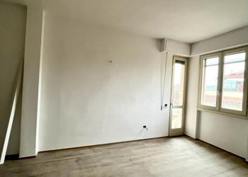 WhatsApp Image 2024-02-15 at 12.15.21 (5).jpeg - Trilocale Via di Novoli, Firenze (zona Santa Maria Novella) - foto 4