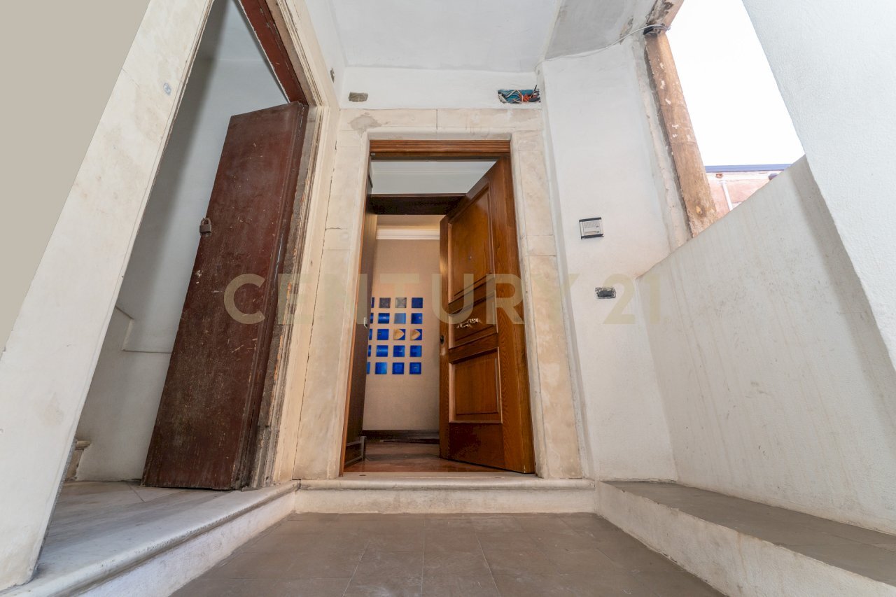 Via del Vecchio Bastione 5 (11).jpg - Appartamento Via del Vecchio Bastione 5, Catania - foto 2