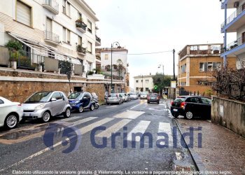 3.jpg - Box Via Torquato Tasso 189, Napoli (zona Vomero) - foto 2