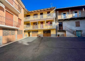 001.jpg - Appartamento Via Dante Alighieri 54, Dogliani - foto 1