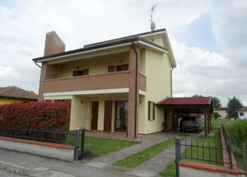 DSC05313.JPG - Villa Via della Repubblica 255, Guarda Veneta - foto 2