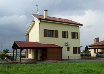 DSC05325.JPG - Villa Via della Repubblica 255, Guarda Veneta - foto 7