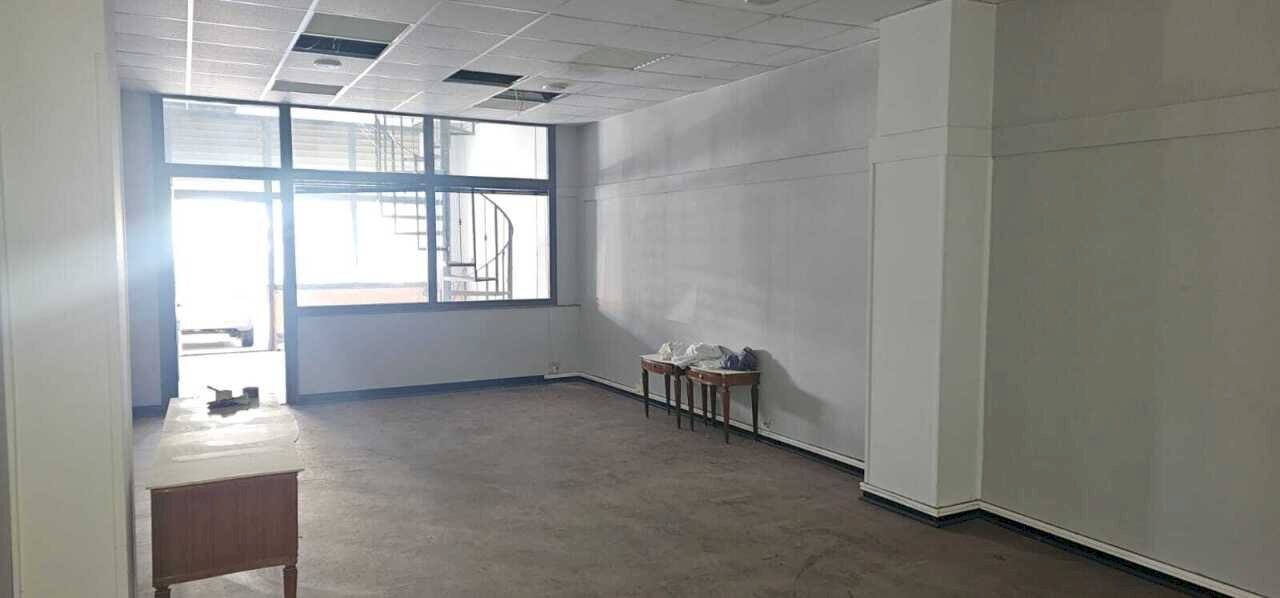 WhatsApp Image 2026-02-06 at 18.48.04.jpeg - Magazzino Via Antonio Gramsci 59, Gravina di Catania - foto 1