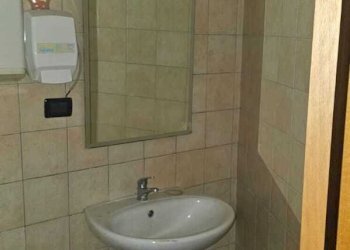 WhatsApp Image 2026-02-06 at 18.48.05 (1).jpeg - Magazzino Via Antonio Gramsci 59, Gravina di Catania - foto 2