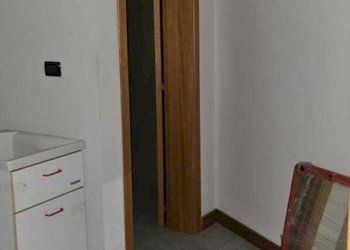 WhatsApp Image 2026-02-06 at 18.48.05 (2).jpeg - Magazzino Via Antonio Gramsci 59, Gravina di Catania - foto 3