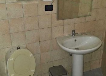 WhatsApp Image 2026-02-06 at 18.48.06.jpeg - Magazzino Via Antonio Gramsci 59, Gravina di Catania - foto 11