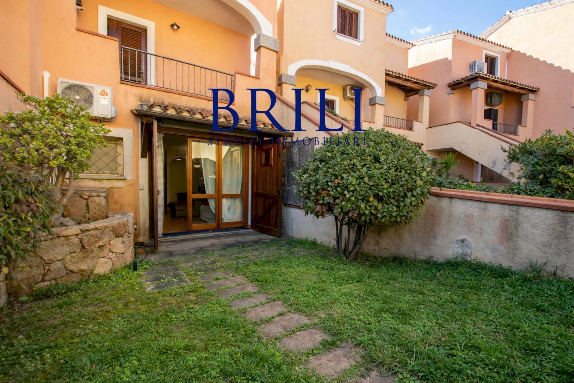 Three-room apartment Via Dante Alighieri, Golfo Aranci - photo 1