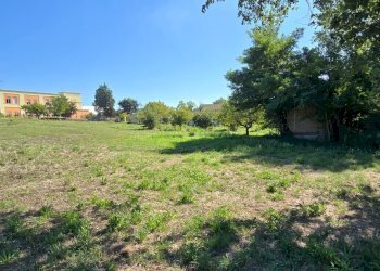 Building land Via Giacomo Matteotti, Alanno - photo 4