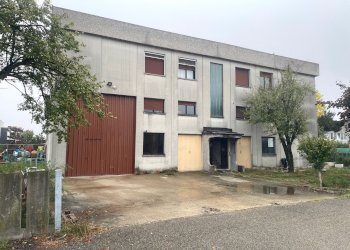 Facciata - Capannone via Errico Malatesta, 19, Imola - foto 1