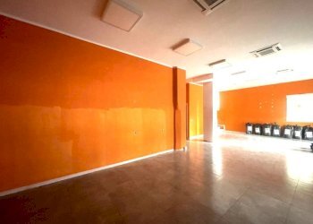 Negozio Via Genuzio Bentini 1, Bologna (zona Corticella) - foto 10