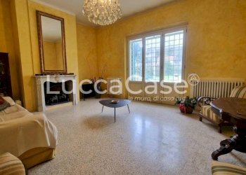 Villa Lucca (zona Balbano) - foto 1