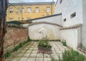 Semi-detached house Via Andrea Costa, Carpi - photo 7