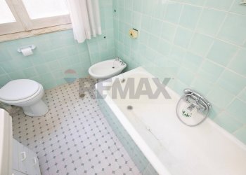 Two-room apartment Viale Virginia Centurione Bracelli, 58 
 Marassi, Genova (neighborhood Marassi) - photo 12