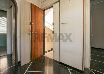 Two-room apartment Viale Virginia Centurione Bracelli, 58 
 Marassi, Genova (neighborhood Marassi) - photo 16