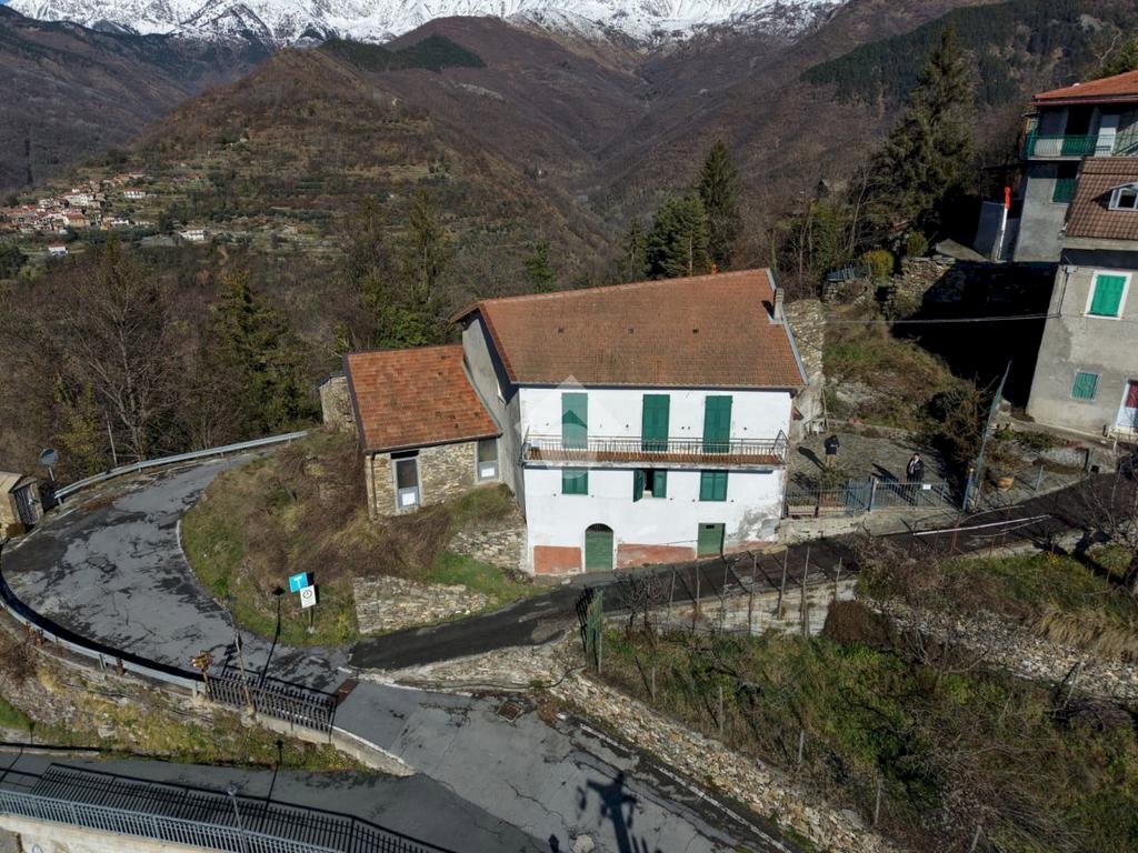Appartamento Via Generale Achille Emanuelli, Molini di Triora - foto 2